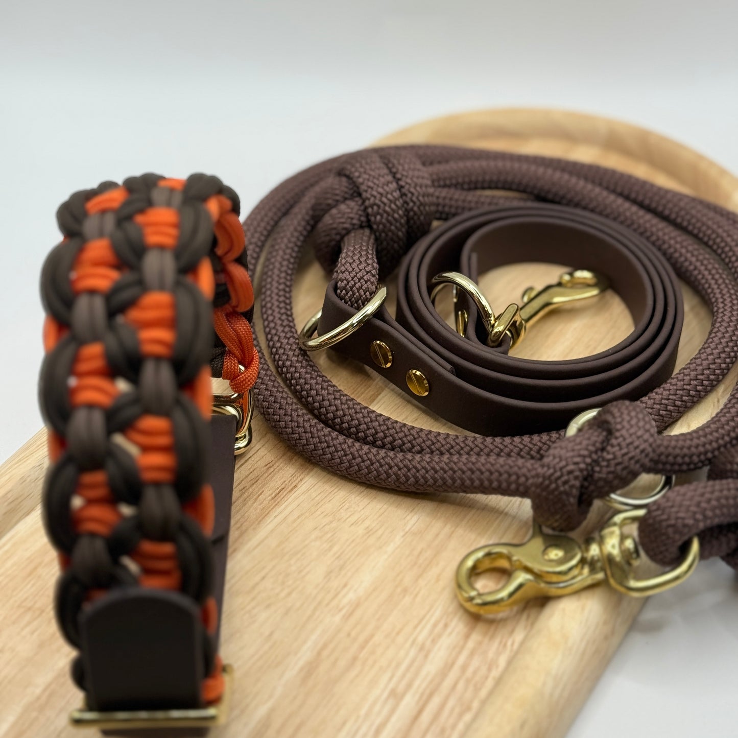 „HandsOff“ - Leine Aven Brown