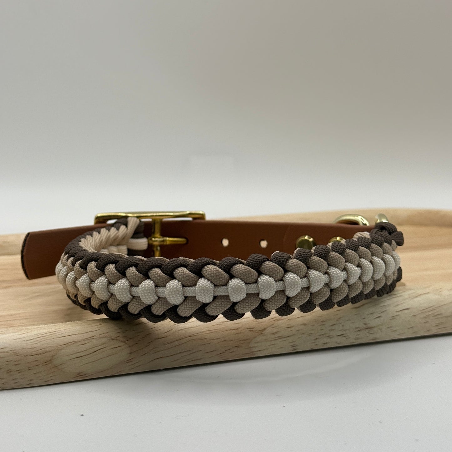 Paracord Halsband Braun