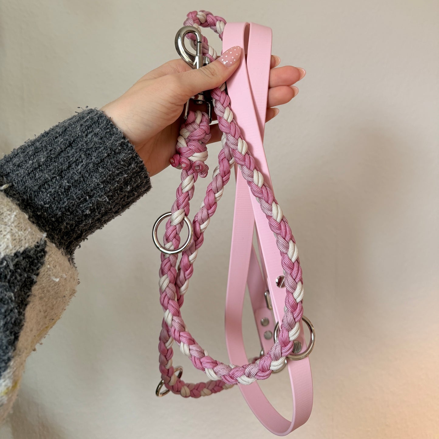 „HandsOff“ Paracord Leine Rosa